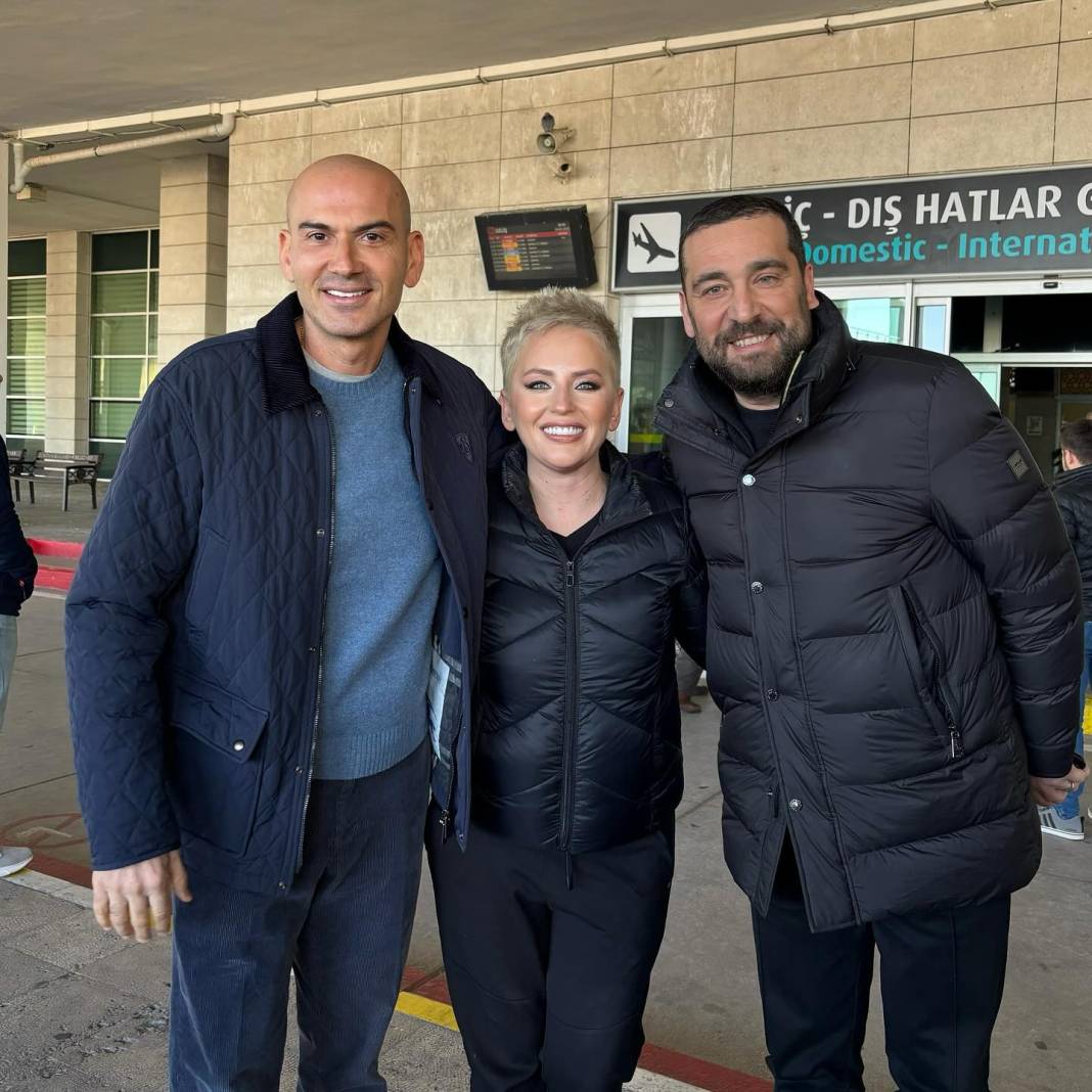 Fatmanur Hanım sanatçılarla birlikte 1